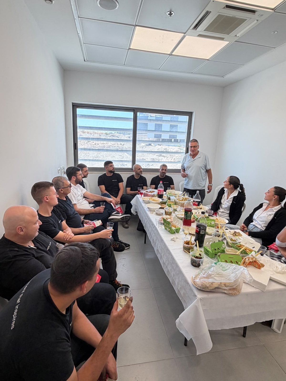 ברכות לשנה החדשה בהרמת הכוסית של צוות דיצר קיה בית שמש